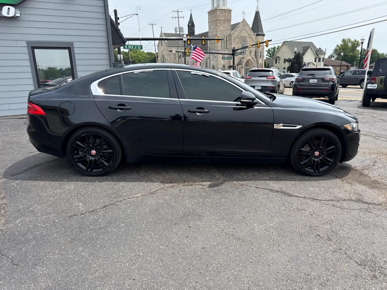 Jaguar XE 25t Premium AWD 2019