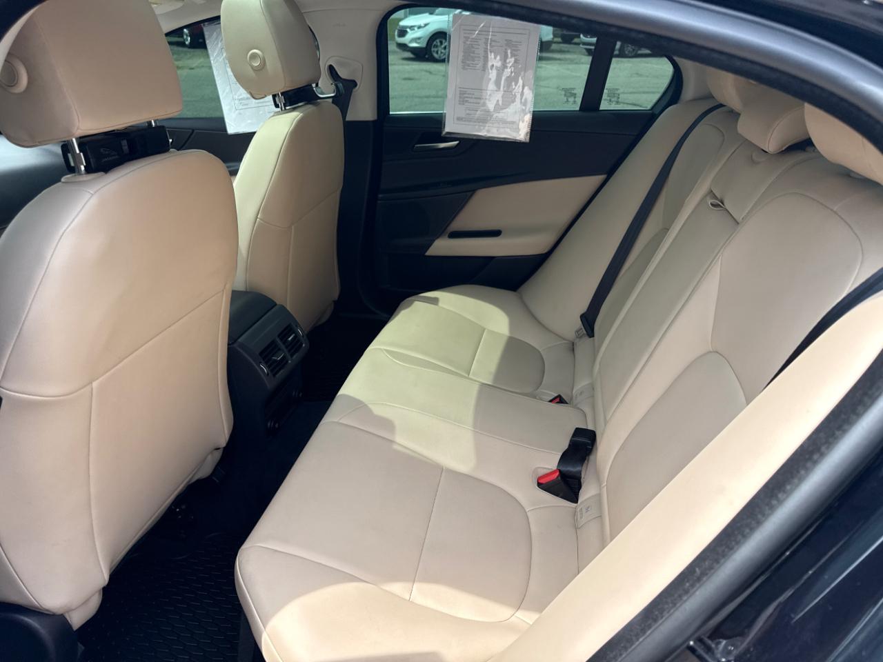 Jaguar XE 25t Premium AWD 2019