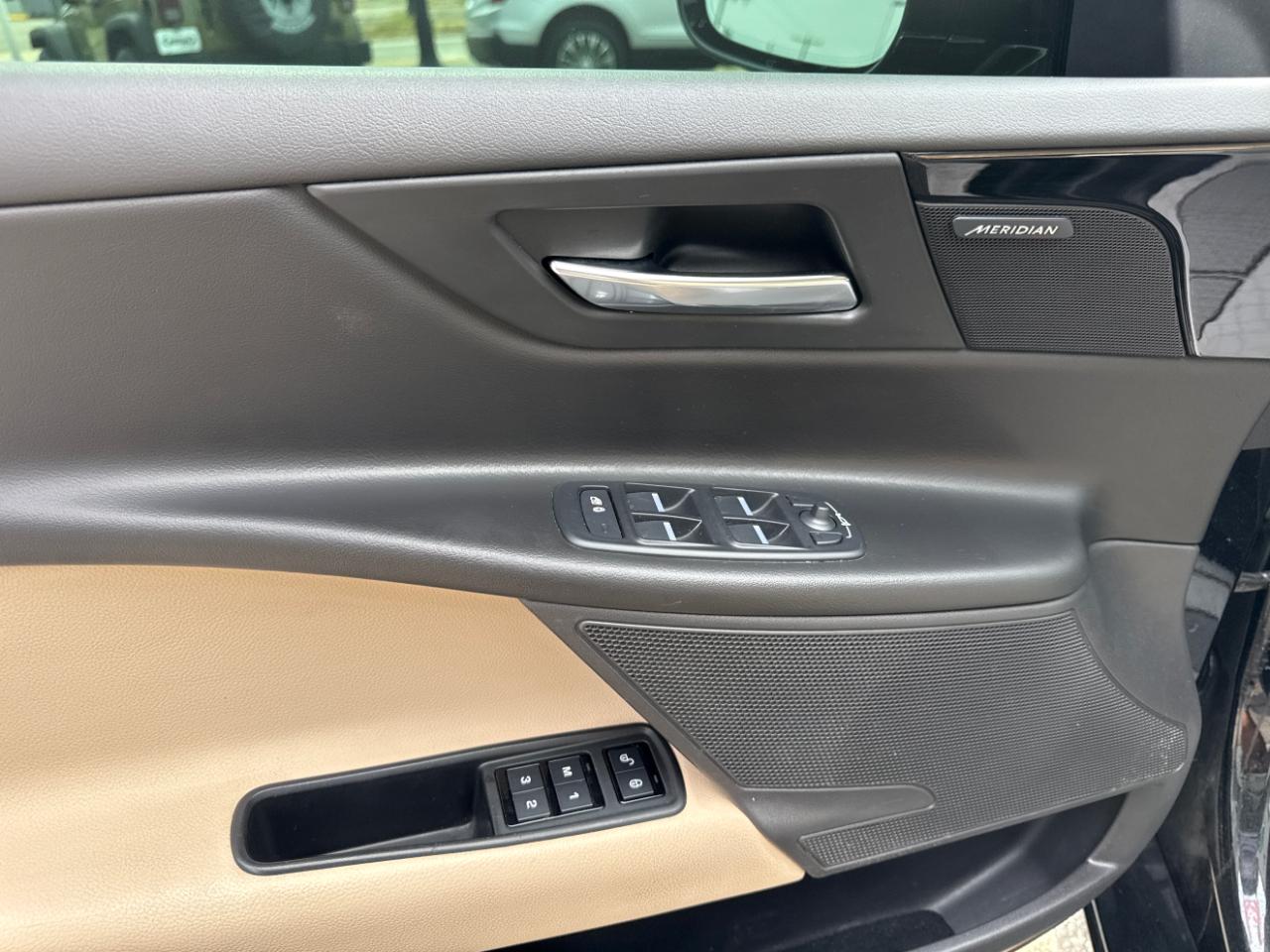 Jaguar XE 25t Premium AWD 2019