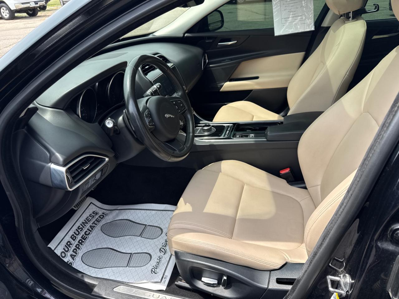 Jaguar XE 25t Premium AWD 2019