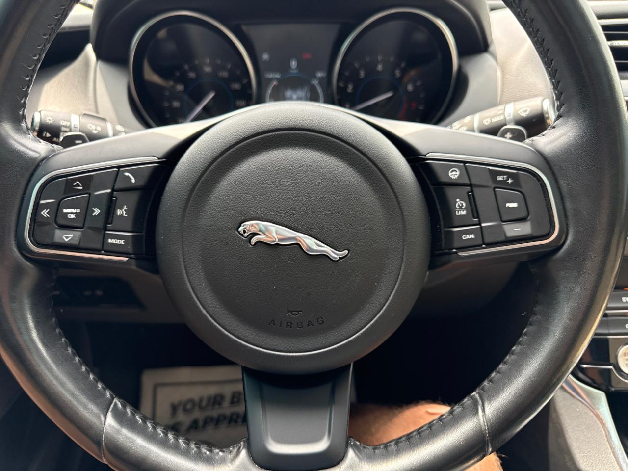 Jaguar XE 25t Premium AWD 2019