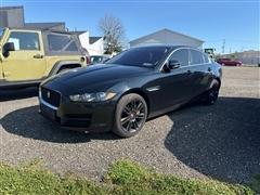2019 Jaguar XE 