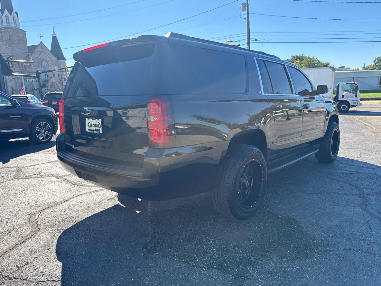 Chevrolet Suburban 4WD 4dr LT 2015