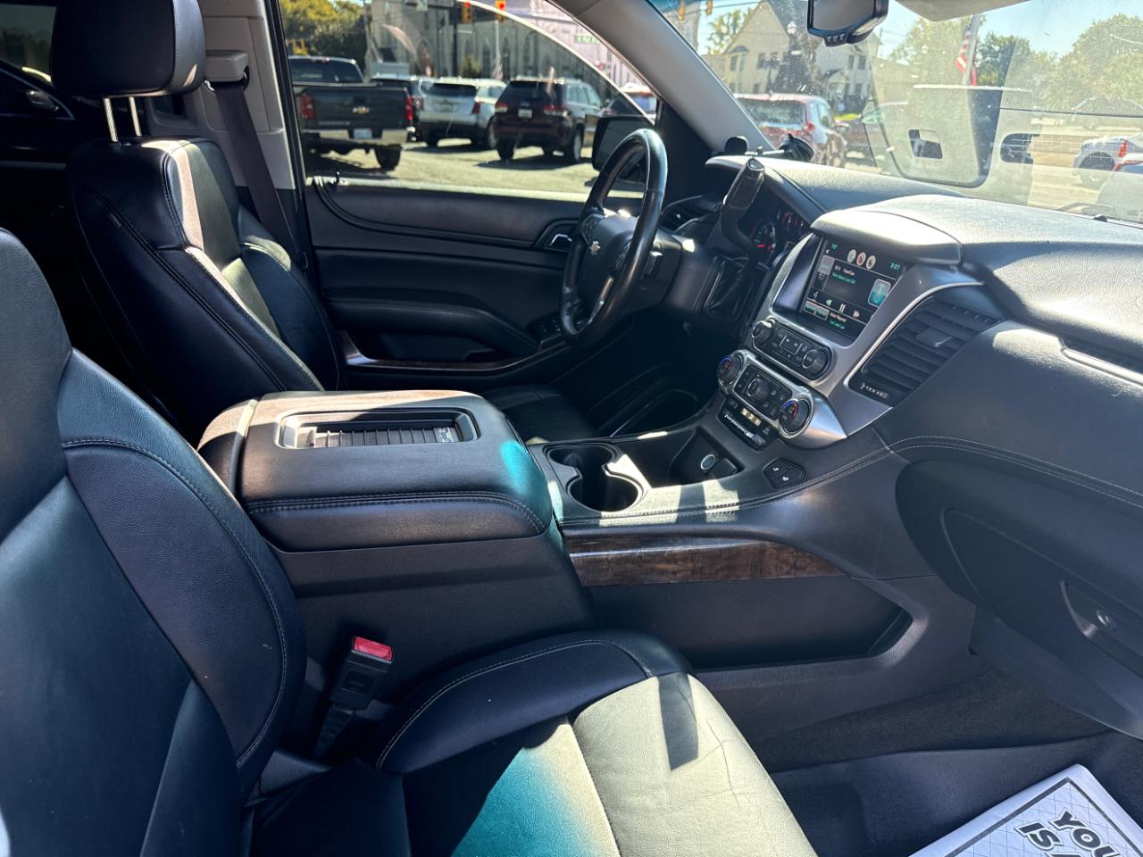 Chevrolet Suburban 4WD 4dr LT 2015