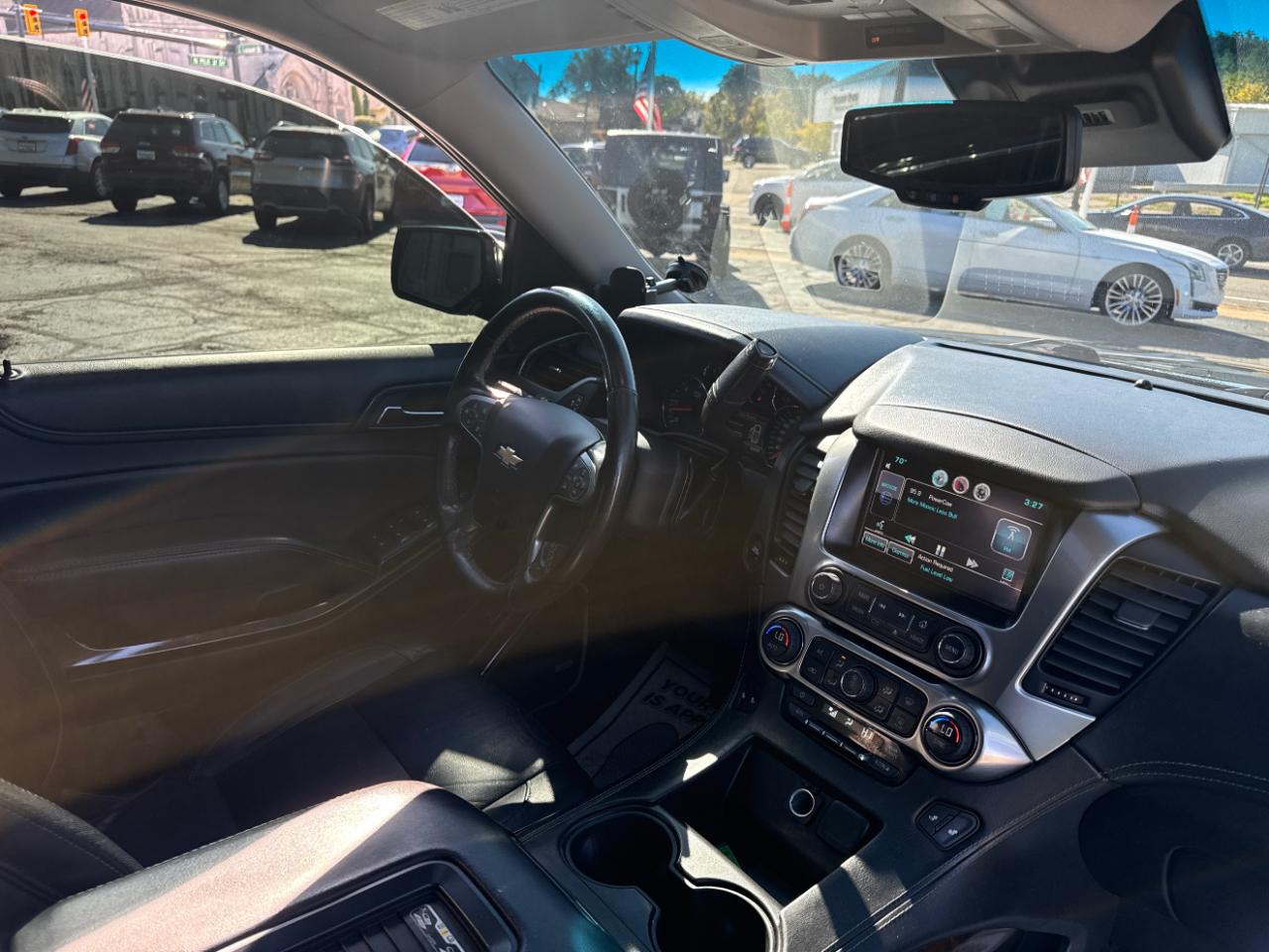 Chevrolet Suburban 4WD 4dr LT 2015