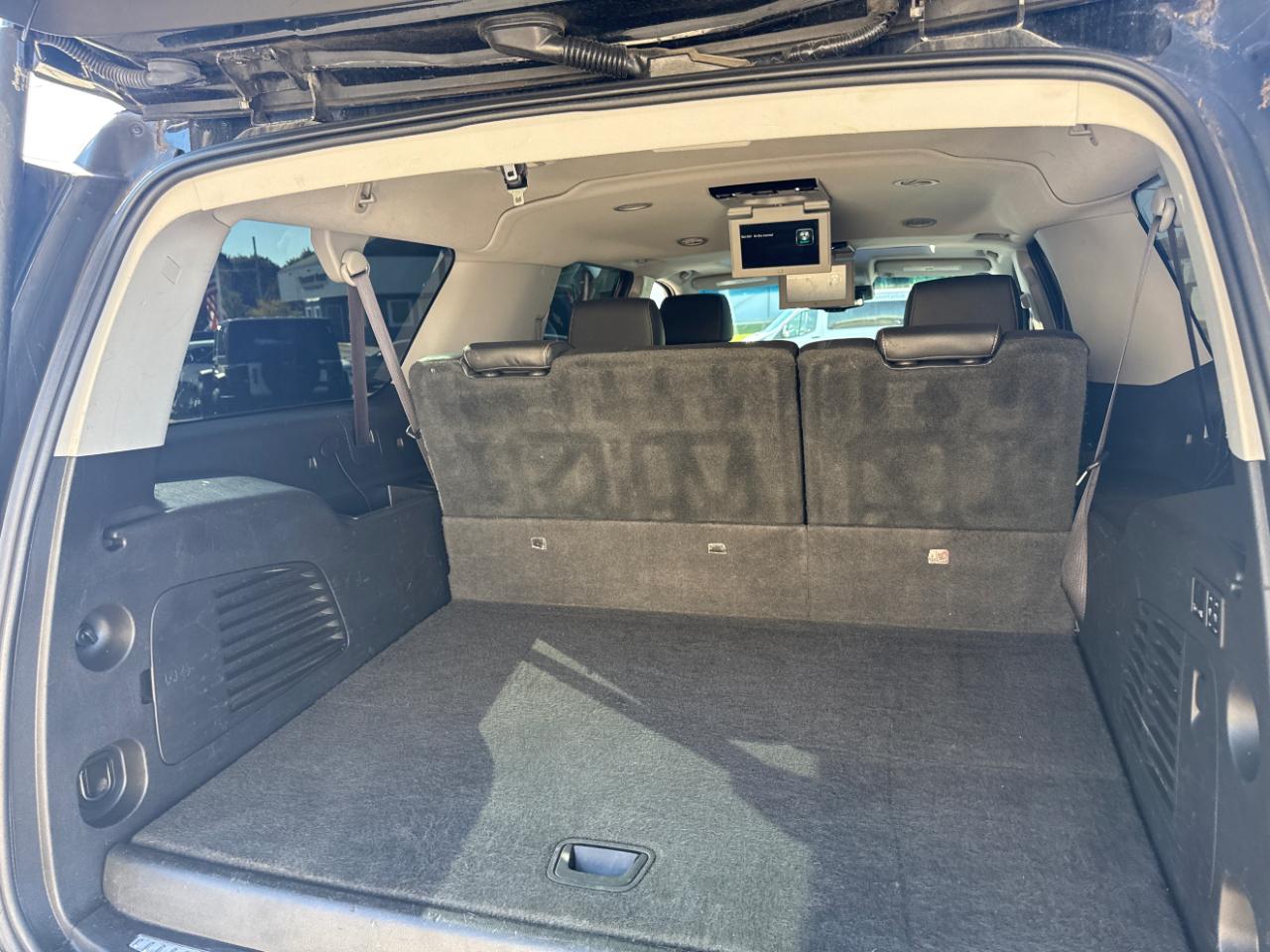 Chevrolet Suburban 4WD 4dr LT 2015