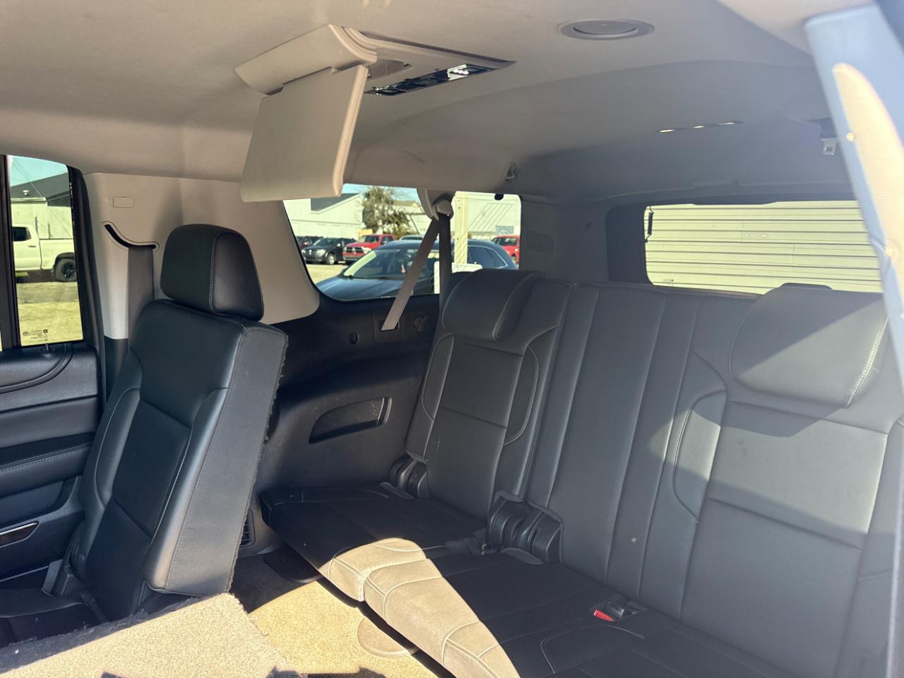 Chevrolet Suburban 4WD 4dr LT 2015