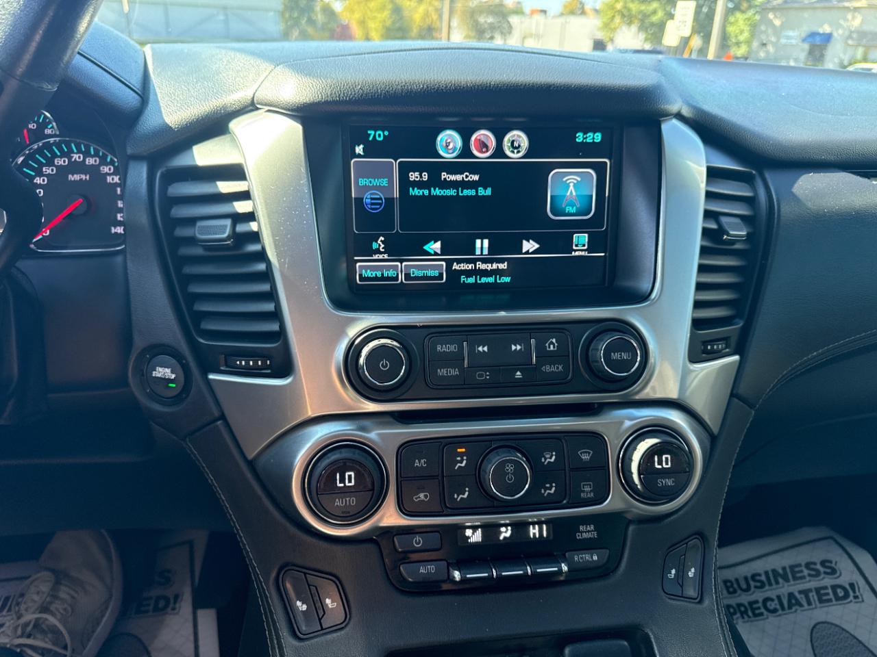Chevrolet Suburban 4WD 4dr LT 2015
