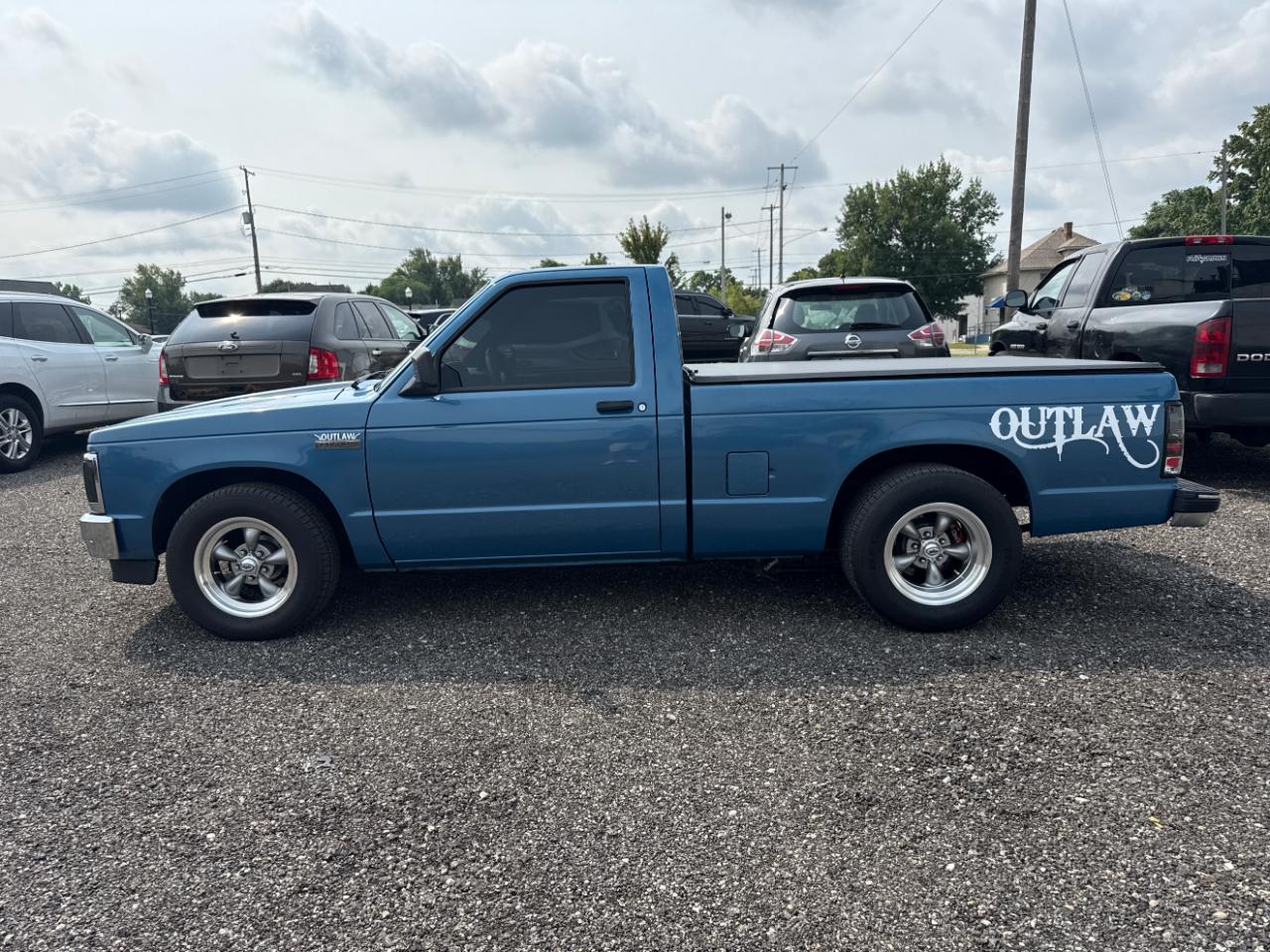 Chevrolet S-10 Reg Cab 108.3" WB X96 1993