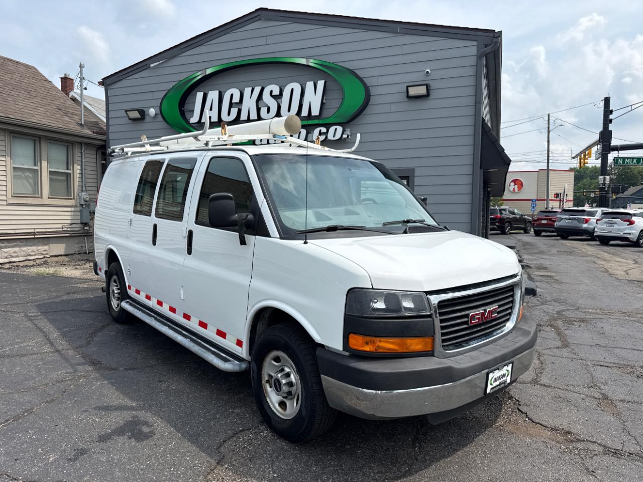 GMC Savana Cargo Van RWD 2500 135" 2015