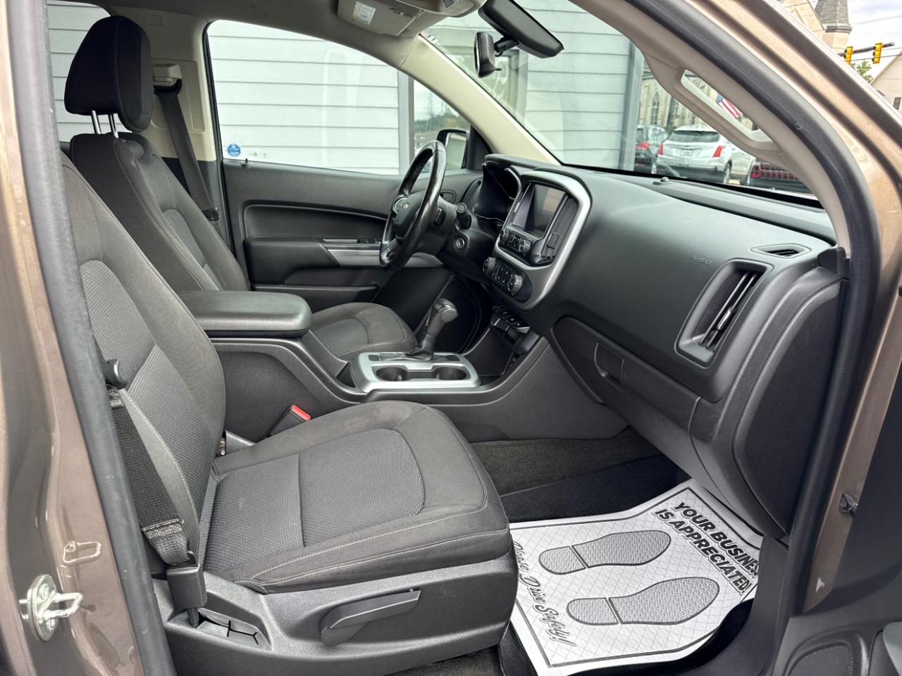 Chevrolet Colorado 4WD Crew Cab 140.5" LT 2016