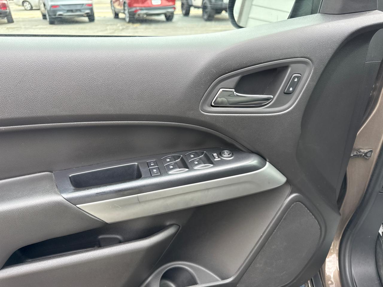Chevrolet Colorado 4WD Crew Cab 140.5" LT 2016