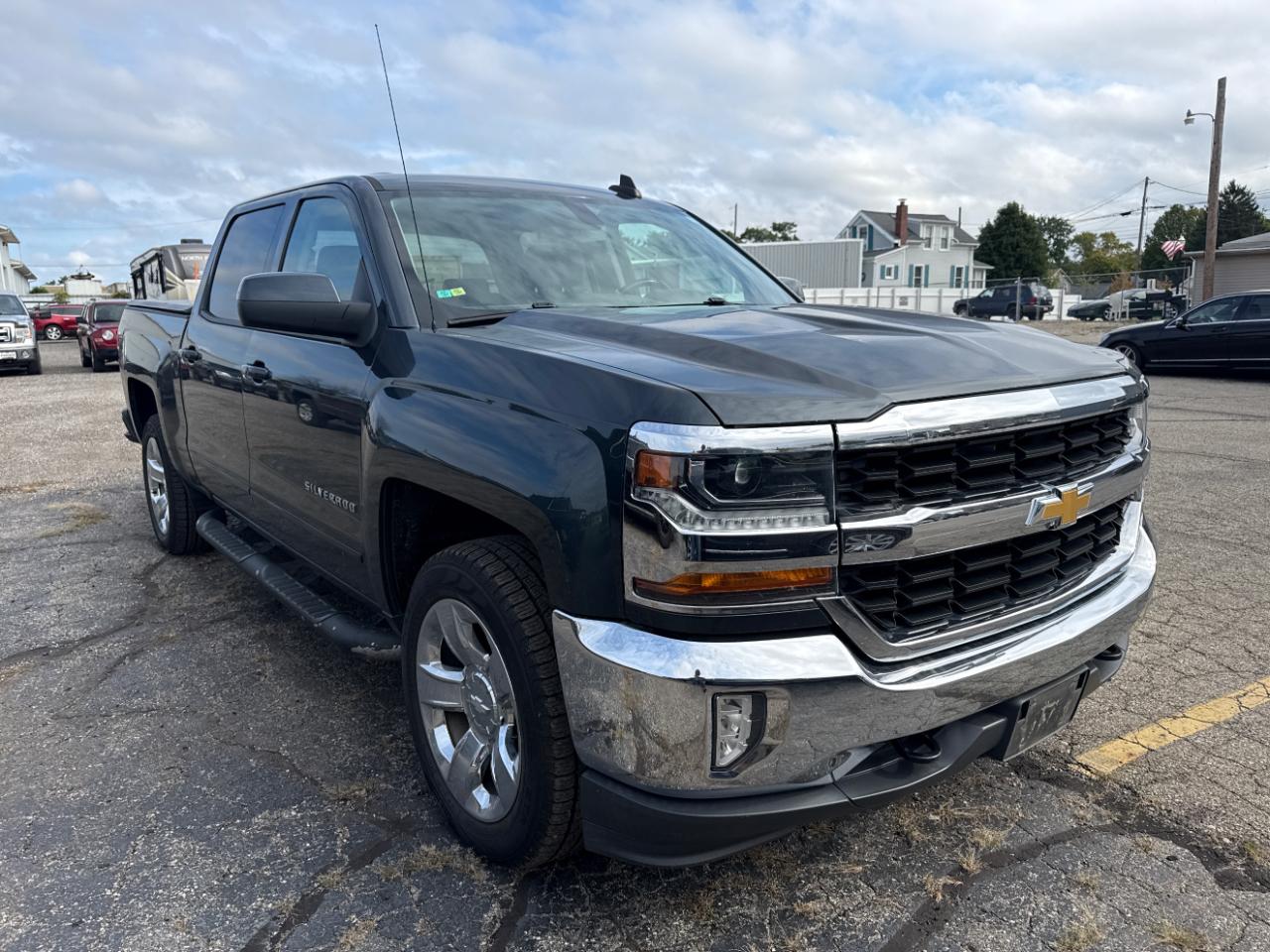 Chevrolet Silverado 1500 4WD Crew Cab 143.5" LT w/1LT 2018