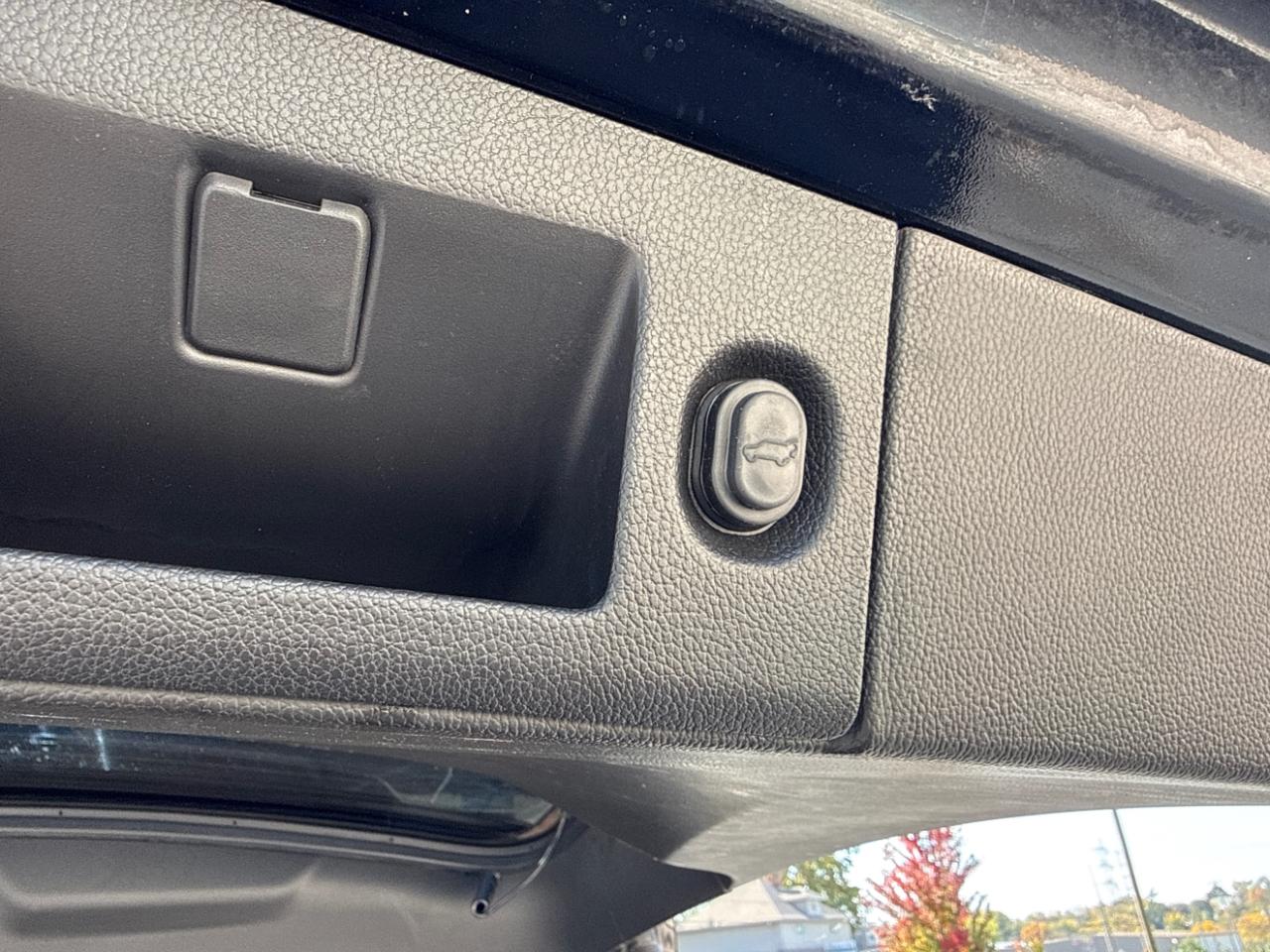 GMC Yukon 4WD 4dr SLE 2020