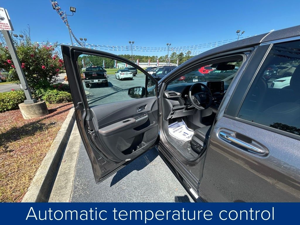 Toyota Sienna XSE 7-Passenger 2022 Toyota Sienna XSE 7-Passenger 2022