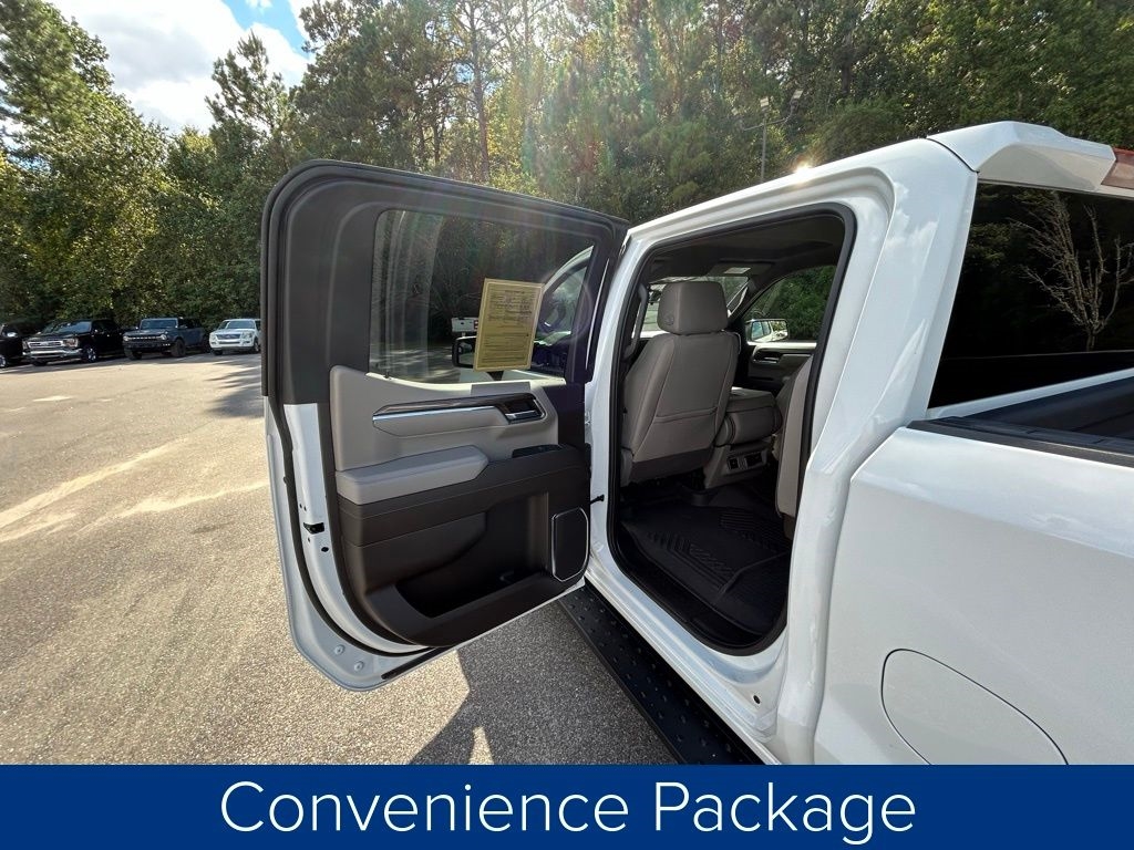 Chevrolet Silverado 1500 RST Crew Cab 4WD 2024