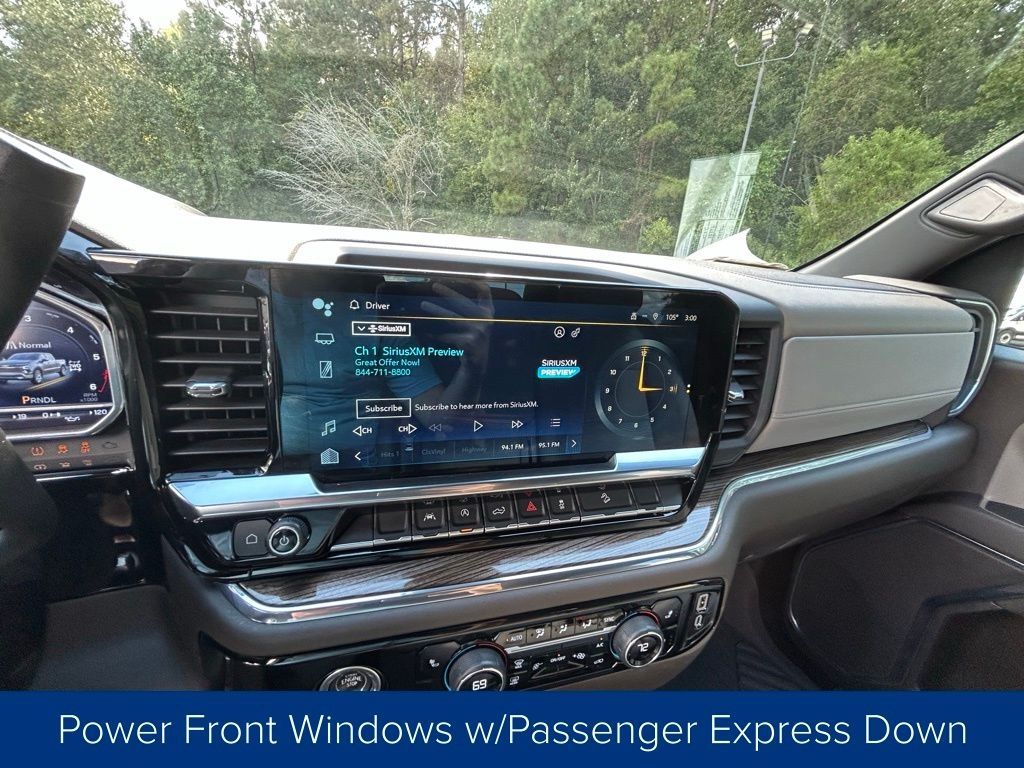 Chevrolet Silverado 1500 RST Crew Cab 4WD 2024