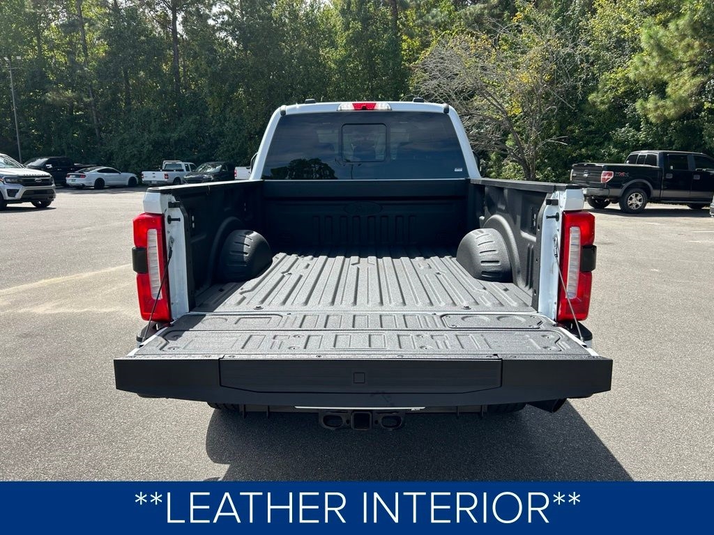 Ford F-250 SD XL Crew Cab 4WD 2024 Ford F-250 SD XL Crew Cab 4WD 2024