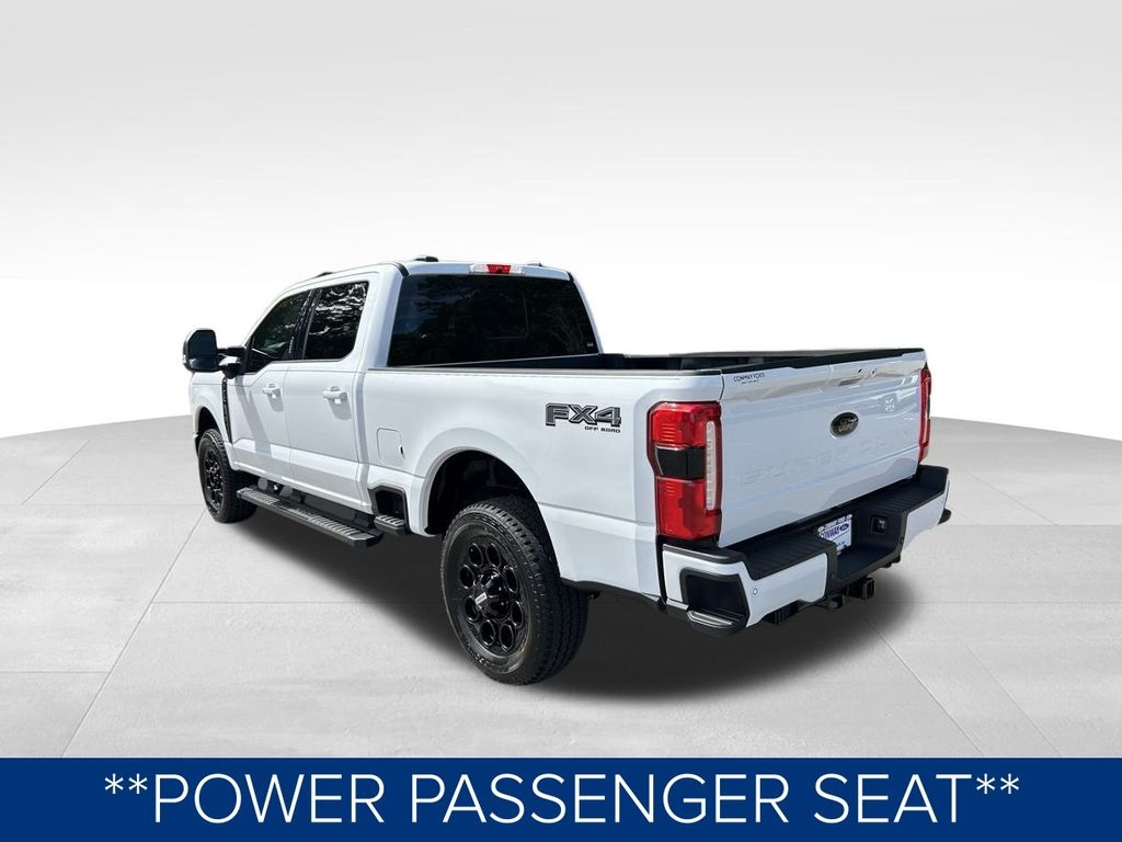 Ford F-250 SD XL Crew Cab 4WD 2024 Ford F-250 SD XL Crew Cab 4WD 2024