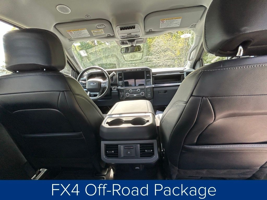 Ford F-250 SD XL Crew Cab 4WD 2024 Ford F-250 SD XL Crew Cab 4WD 2024