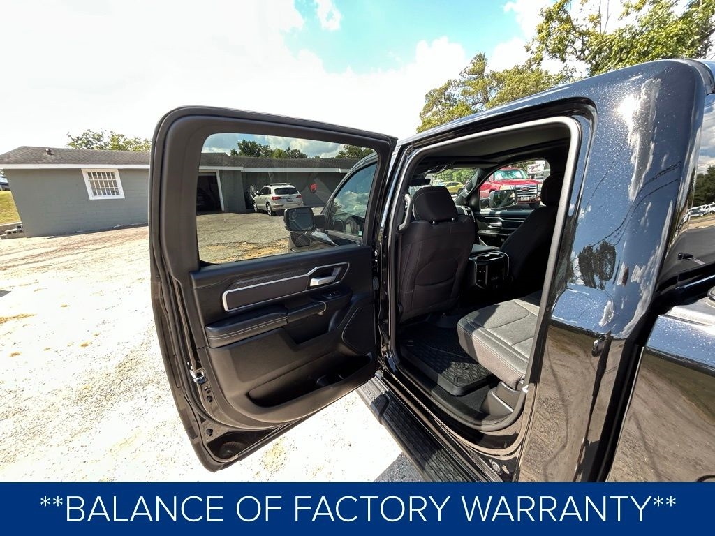 RAM 1500 Big Horn Crew Cab SWB 4WD 2025 RAM 1500 Big Horn Crew Cab SWB 4WD 2025