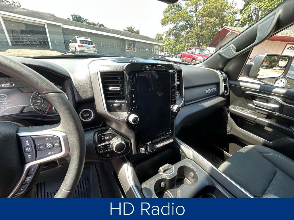 RAM 1500 Big Horn Crew Cab SWB 4WD 2025 RAM 1500 Big Horn Crew Cab SWB 4WD 2025