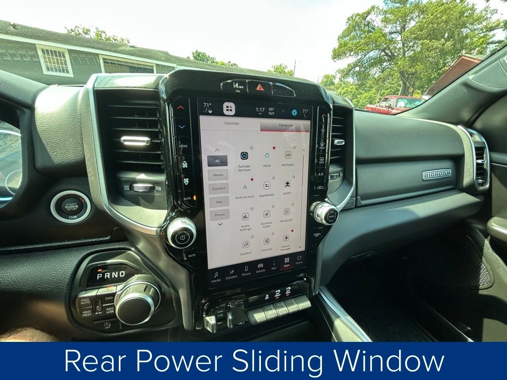 RAM 1500 Big Horn Crew Cab SWB 4WD 2025 RAM 1500 Big Horn Crew Cab SWB 4WD 2025