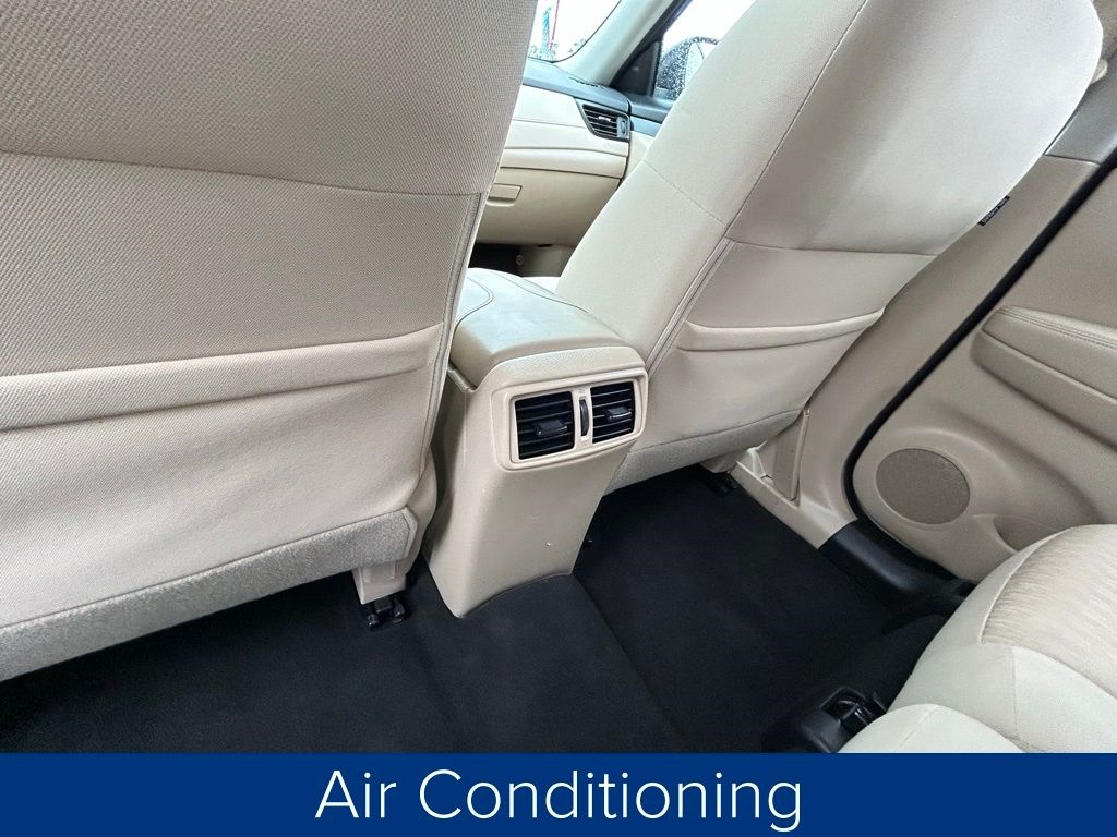 Nissan Rogue S 2WD 2017 Nissan Rogue S 2WD 2017