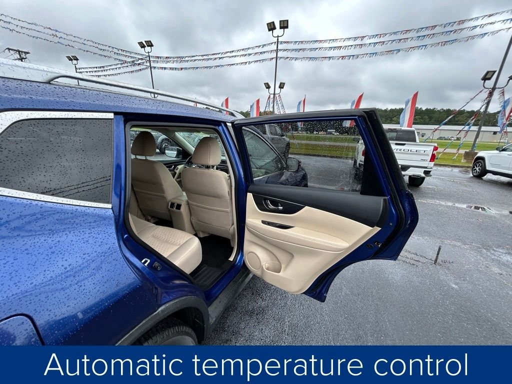 Nissan Rogue S 2WD 2017 Nissan Rogue S 2WD 2017