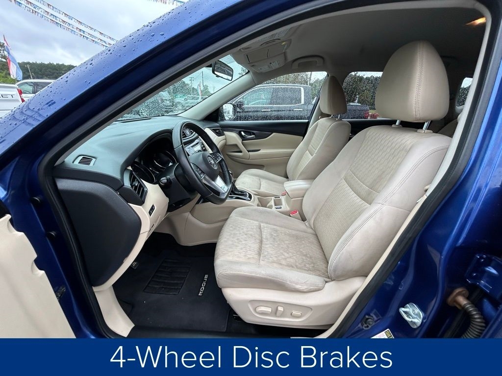 Nissan Rogue S 2WD 2017 Nissan Rogue S 2WD 2017