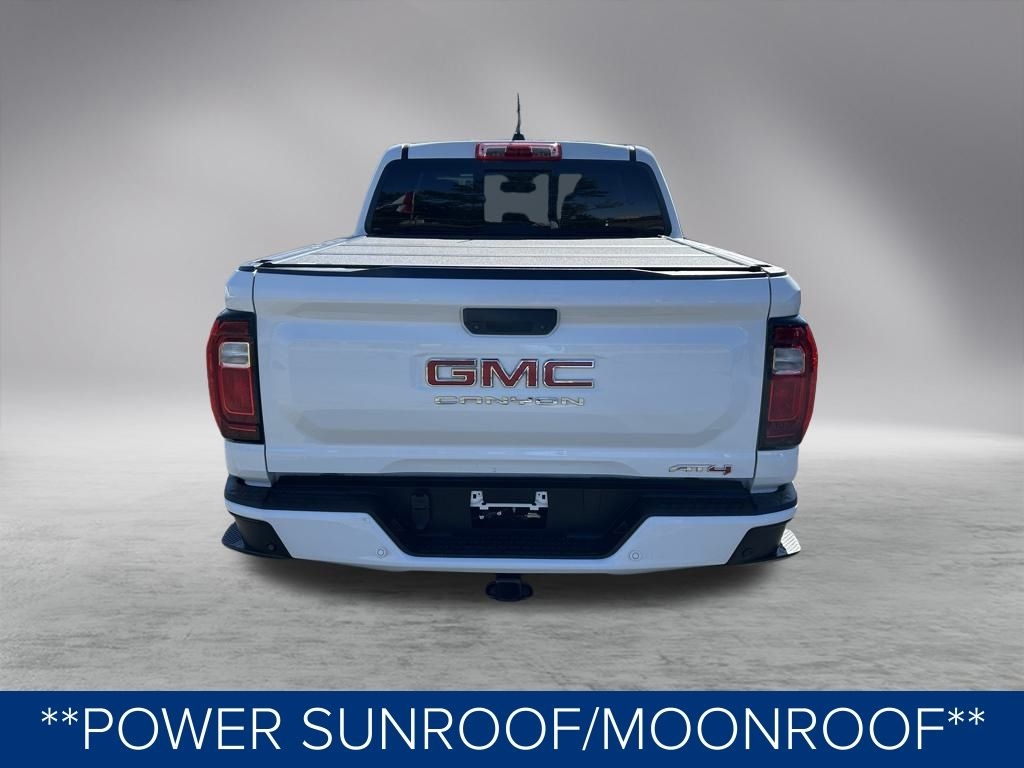 GMC Canyon AT4 Crew Cab 4WD 2024