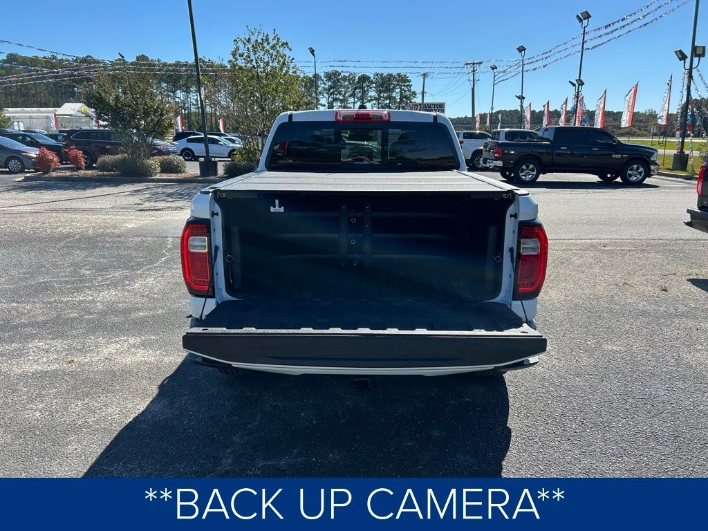 GMC Canyon AT4 Crew Cab 4WD 2024