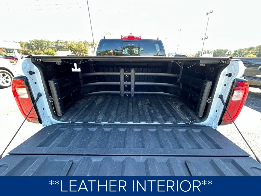 GMC Canyon AT4 Crew Cab 4WD 2024