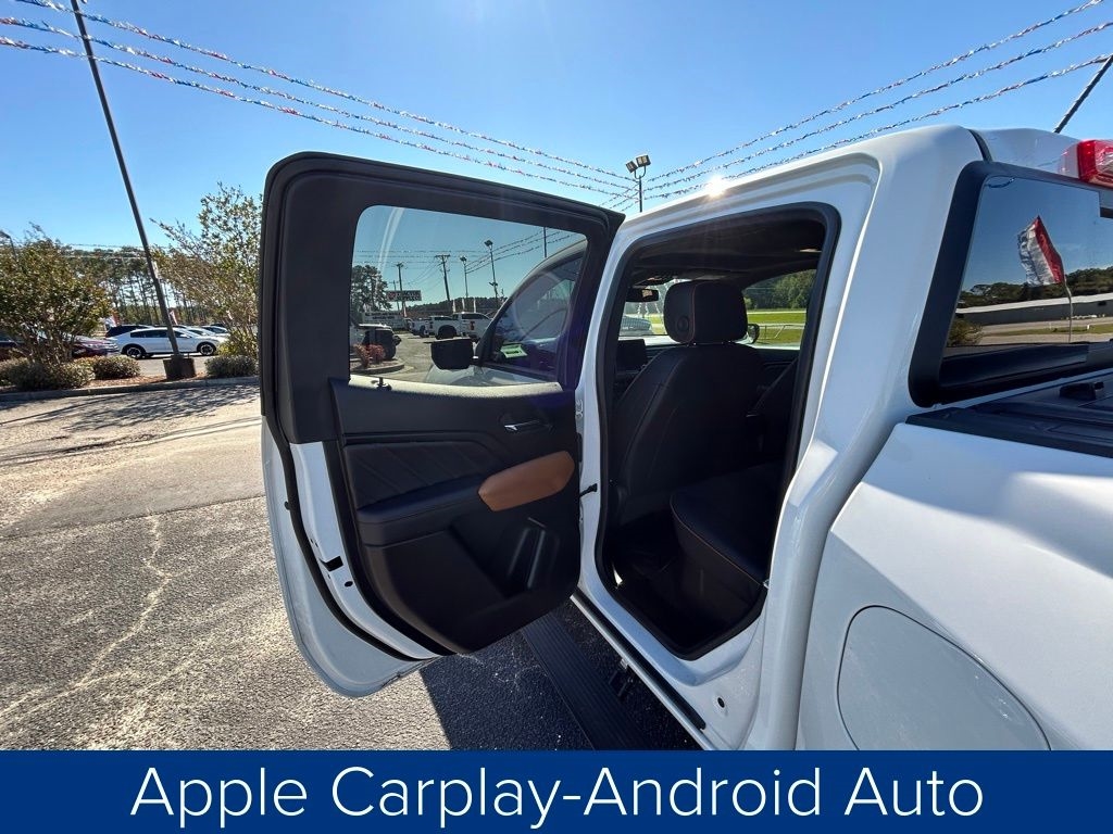 GMC Canyon AT4 Crew Cab 4WD 2024