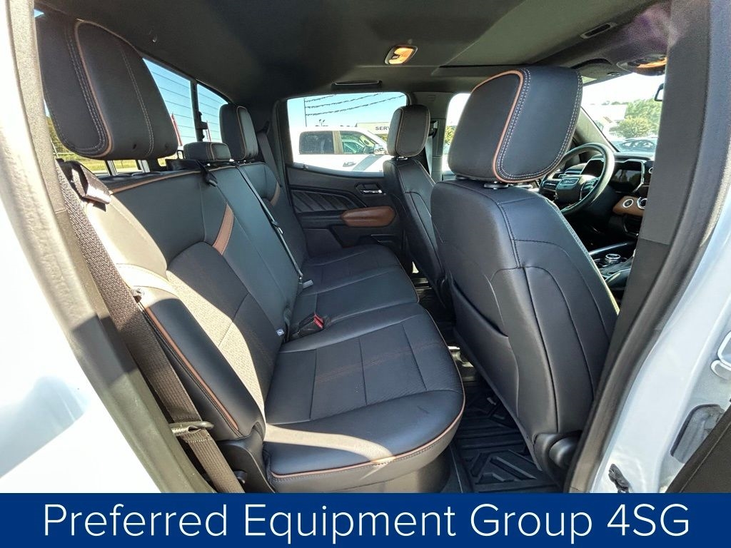 GMC Canyon AT4 Crew Cab 4WD 2024