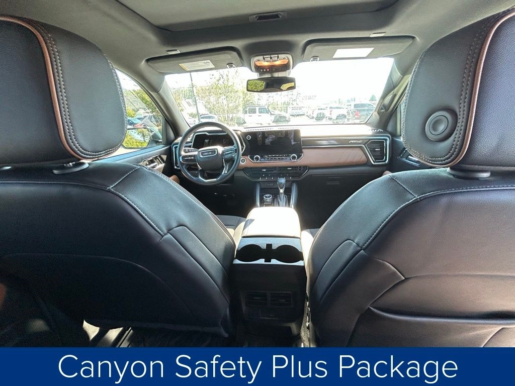 GMC Canyon AT4 Crew Cab 4WD 2024