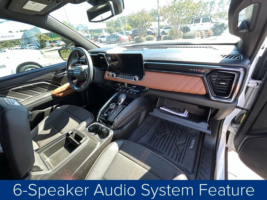 GMC Canyon AT4 Crew Cab 4WD 2024