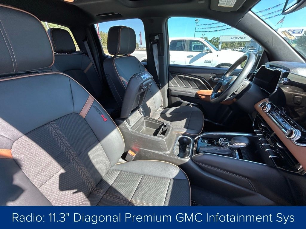 GMC Canyon AT4 Crew Cab 4WD 2024