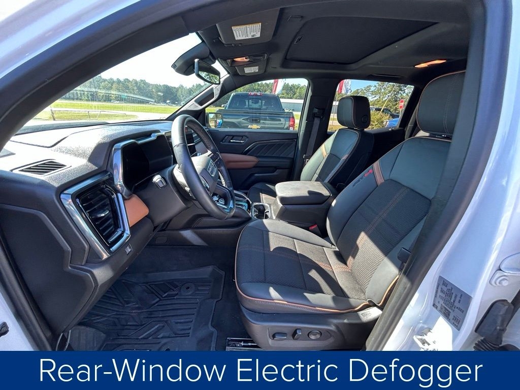 GMC Canyon AT4 Crew Cab 4WD 2024