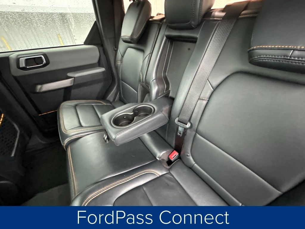 Ford Bronco Base 4-Door w/Advanced 2022
