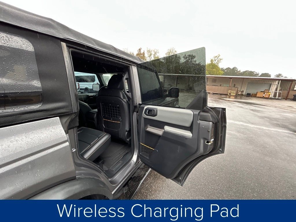 Ford Bronco Base 4-Door w/Advanced 2022