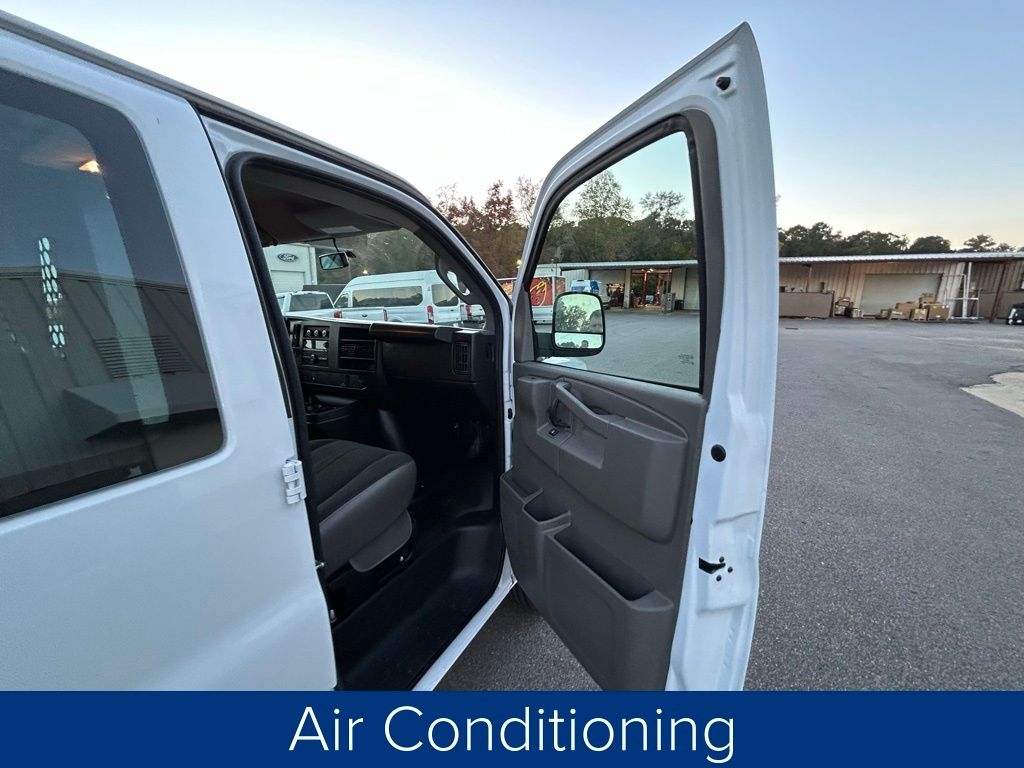 GMC Savana G2500 Cargo 2023