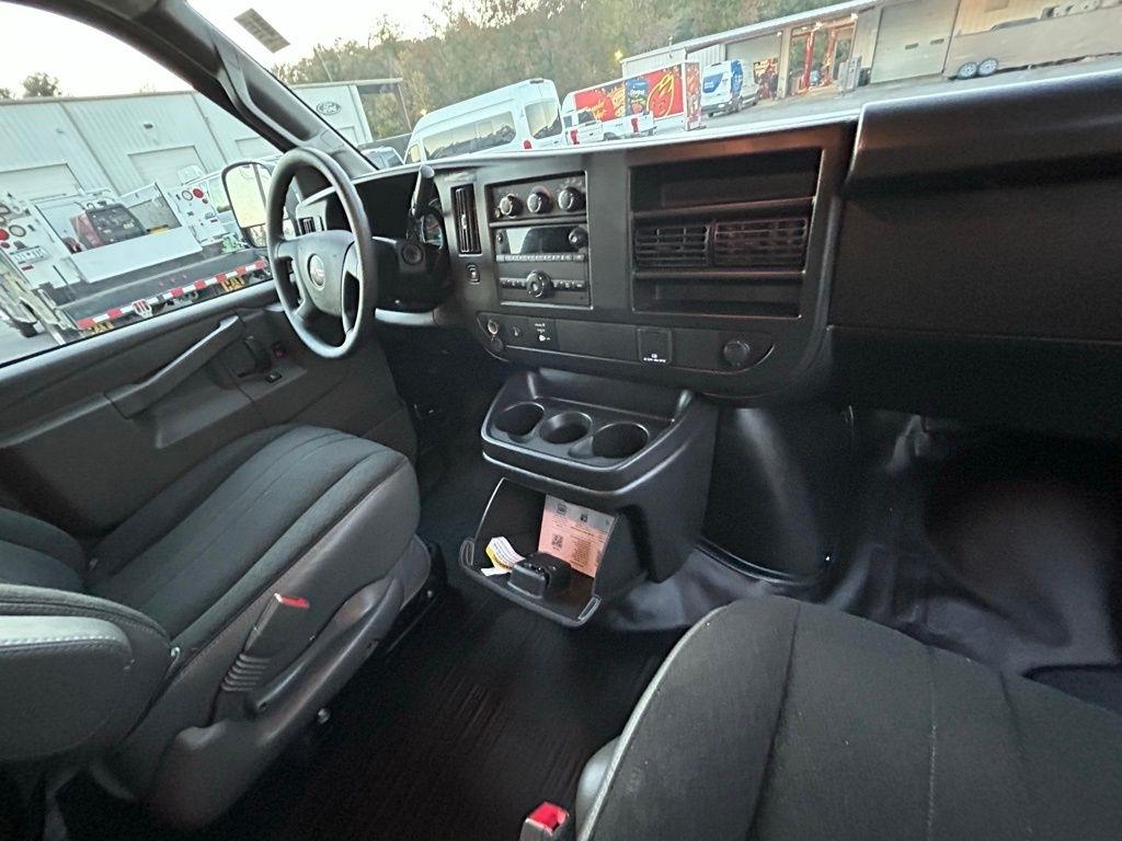 GMC Savana G2500 Cargo 2023