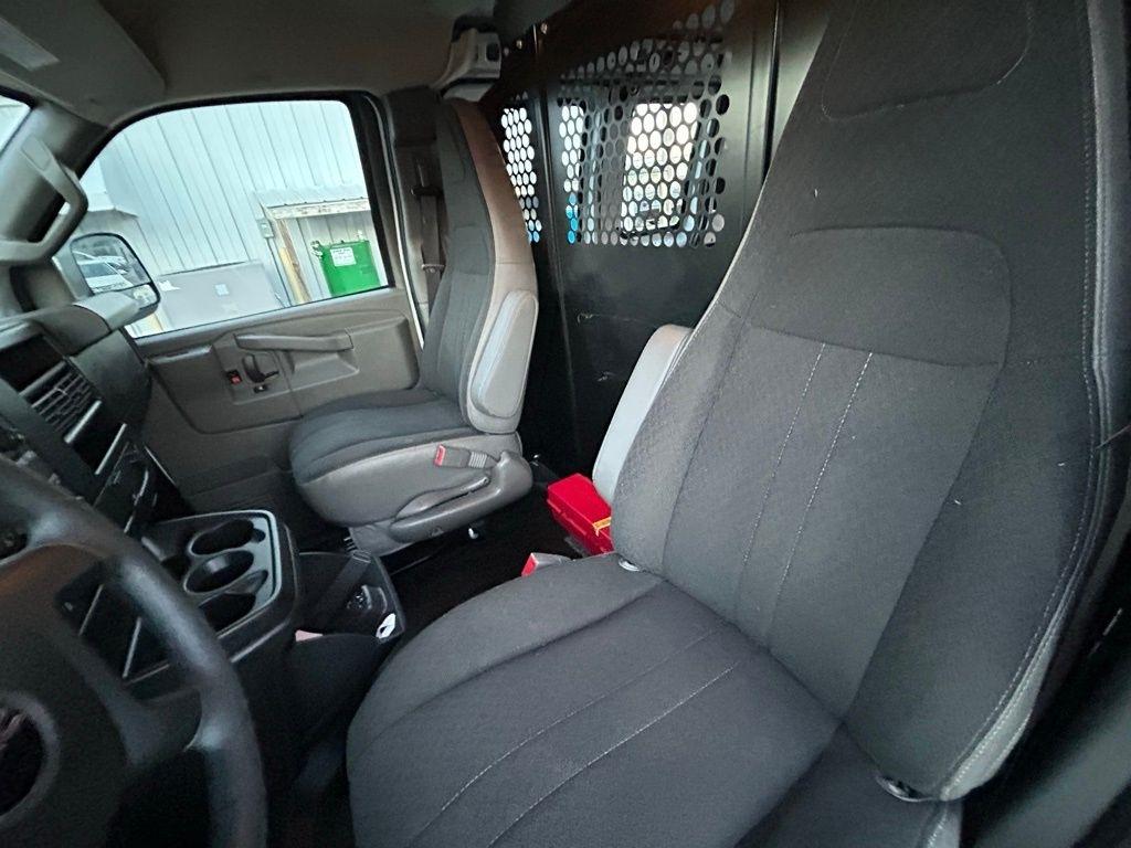 GMC Savana G2500 Cargo 2023