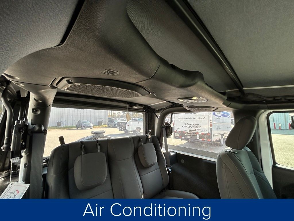 Jeep Wrangler Sport 2021