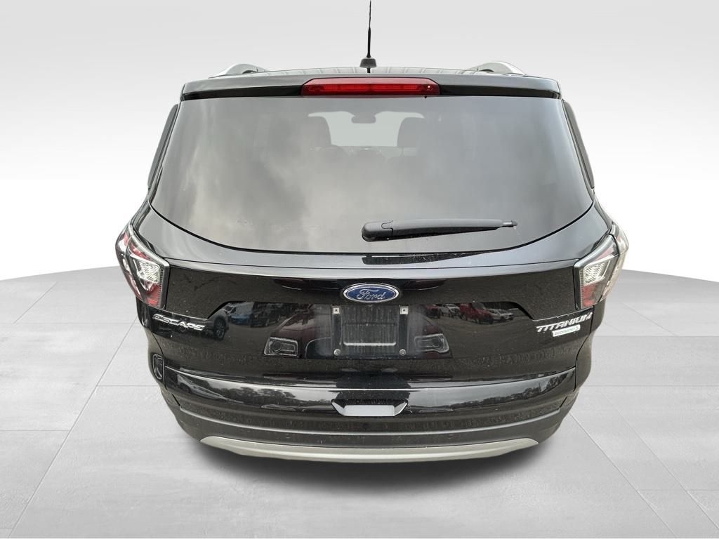 Ford Escape Titanium FWD 2017 Ford Escape Titanium FWD 2017