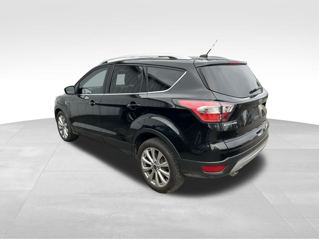 Ford Escape Titanium FWD 2017 Ford Escape Titanium FWD 2017