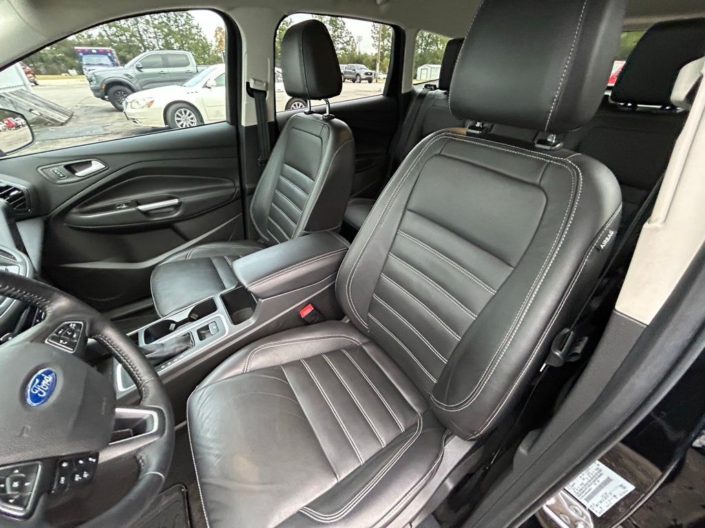 Ford Escape Titanium FWD 2017 Ford Escape Titanium FWD 2017