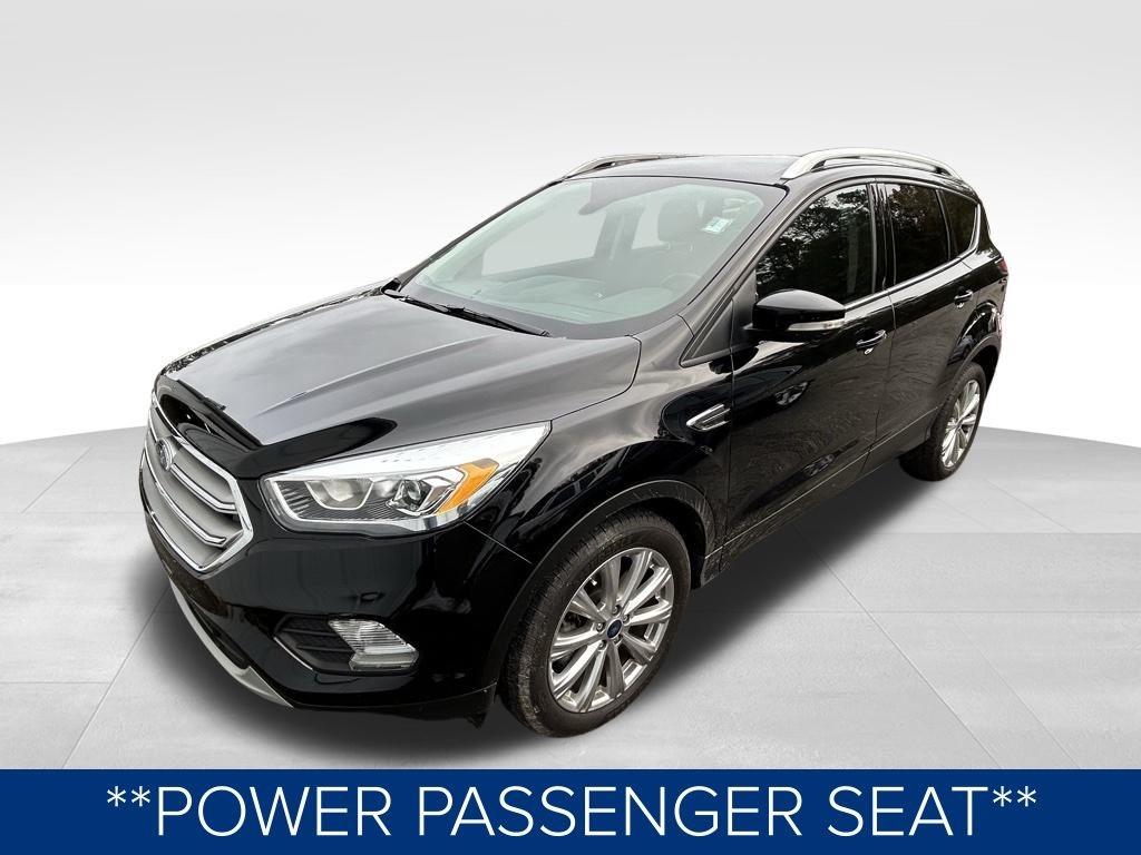 Ford Escape Titanium FWD 2017 Ford Escape Titanium FWD 2017