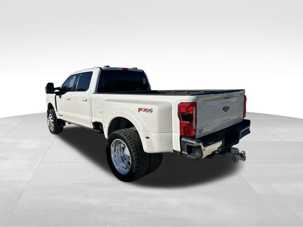 Ford F-350 SD King Ranch Crew Cab Long Bed DRW 4WD 2023 Ford F-350 SD King Ranch Crew Cab Long Bed DRW 4WD 2023